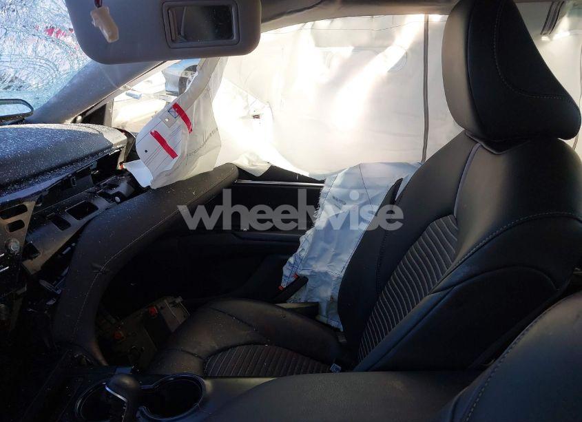 Photo 5 of 2020 Toyota Camry SE (VIN 4T1G11AK6LU864044)