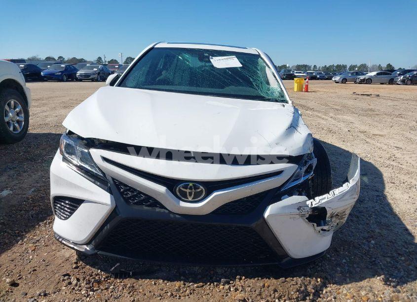 Photo 12 of 2020 Toyota Camry SE (VIN 4T1G11AK6LU886903)