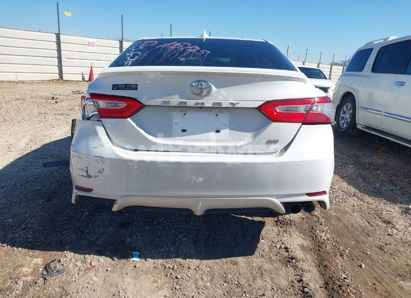 Photo 16 of 2020 Toyota Camry SE (VIN 4T1G11AK6LU886903)