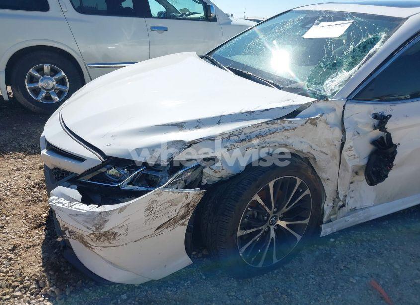 Photo 6 of 2020 Toyota Camry SE (VIN 4T1G11AK6LU886903)