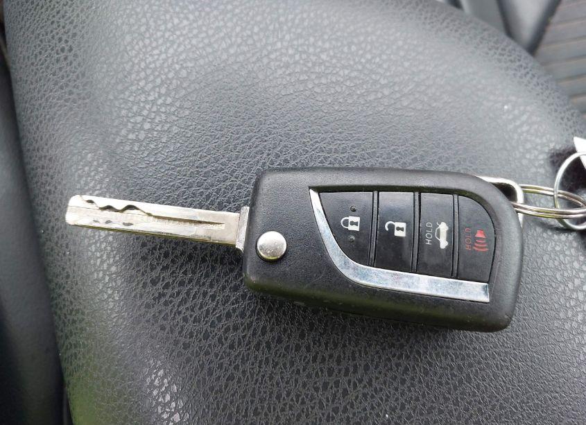 Photo 11 of 2020 Toyota Camry SE (VIN 4T1G11AK6LU911525)