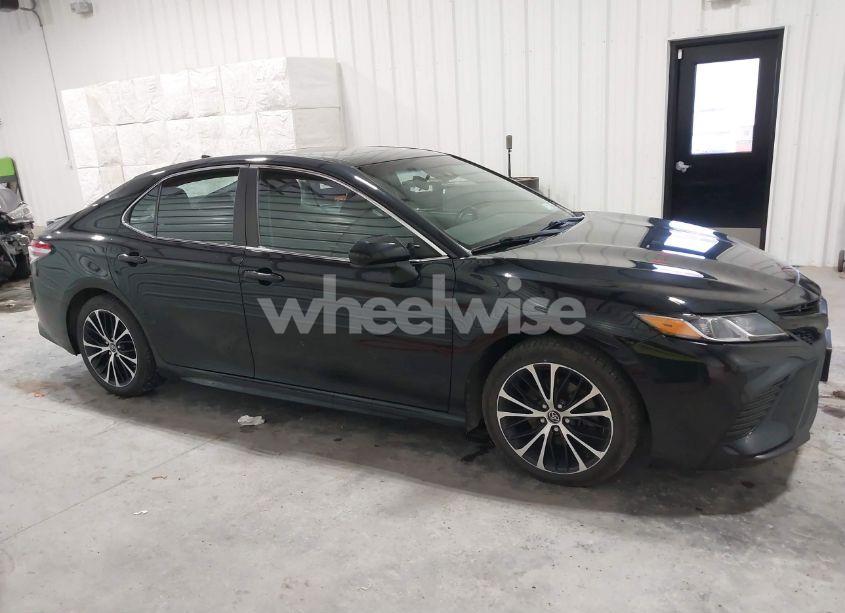 Photo 13 of 2020 Toyota Camry SE/SE NIGHT SHADE (VIN 4T1G11AK6LU916580)
