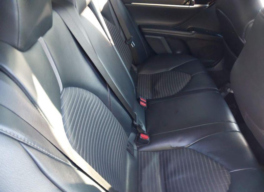 Photo 8 of 2020 Toyota Camry SE (VIN 4T1G11AK6LU921486)