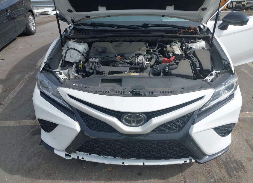 Photo 10 of 2020 Toyota Camry SE (VIN 4T1G11AK6LU932472)