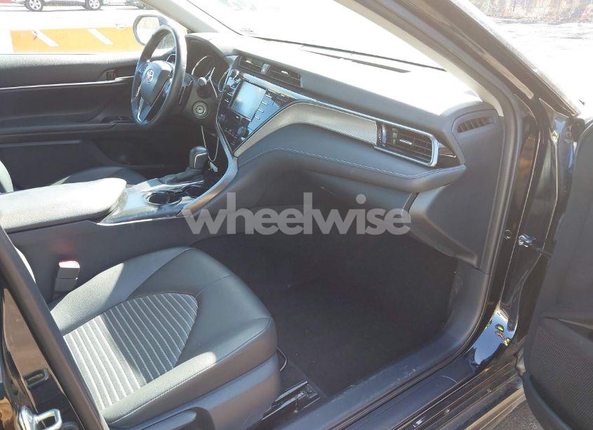 Photo 5 of 2020 Toyota Camry SE (VIN 4T1G11AK6LU953953)