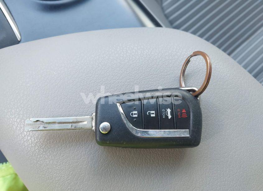 Photo 11 of 2020 Toyota Camry SE (VIN 4T1G11AK6LU982465)