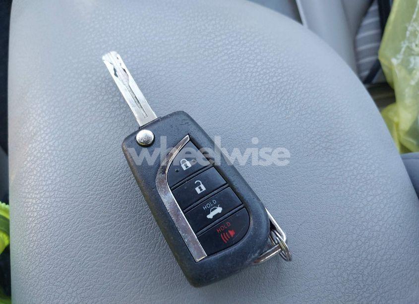 Photo 11 of 2021 Toyota Camry SE (VIN 4T1G11AK6MU409874)