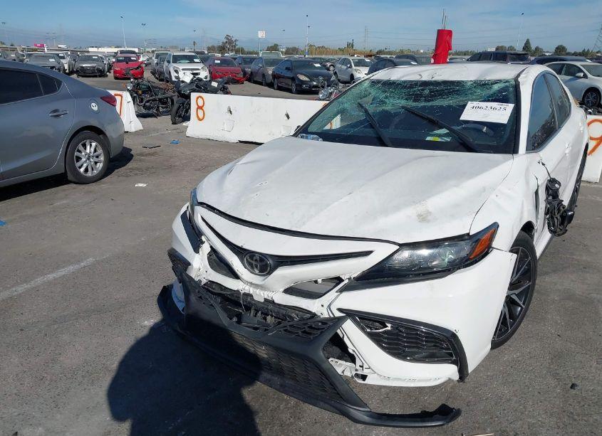 Photo 6 of 2021 Toyota Camry SE (VIN 4T1G11AK6MU418638)