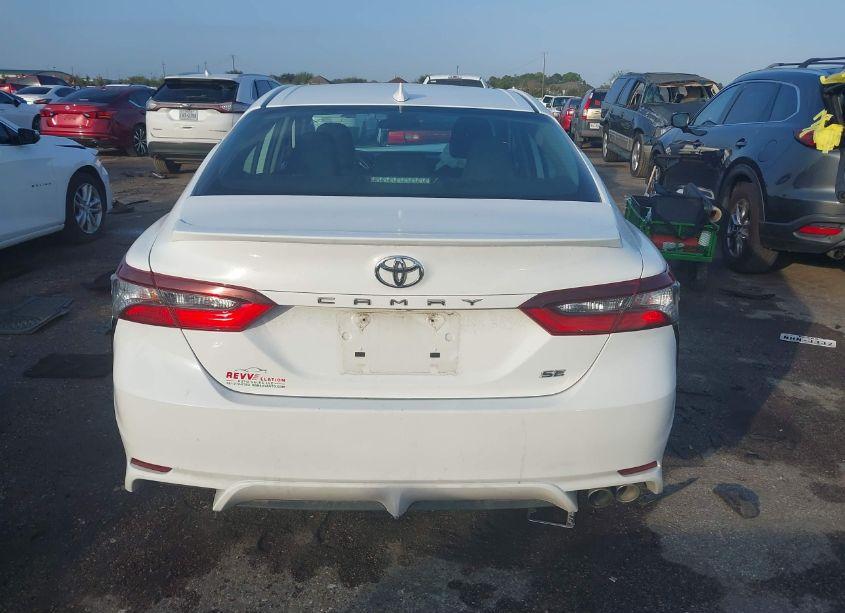 Photo 16 of 2021 Toyota Camry SE (VIN 4T1G11AK6MU427355)