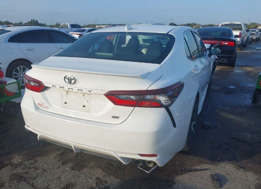 Photo 4 of 2021 Toyota Camry SE (VIN 4T1G11AK6MU427355)