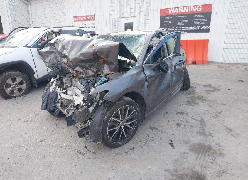 Photo 2 of 2021 Toyota Camry SE (VIN 4T1G11AK6MU444558)