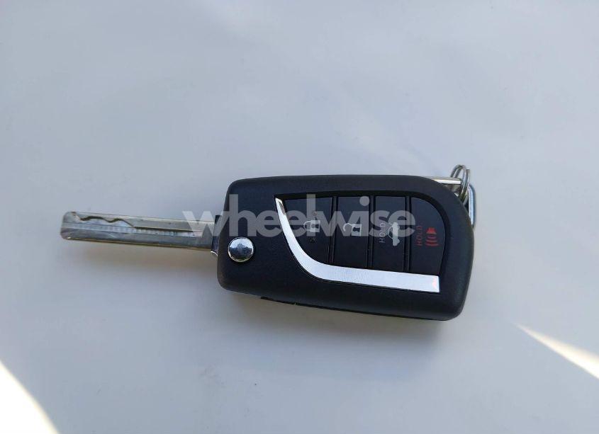 Photo 11 of 2021 Toyota Camry SE (VIN 4T1G11AK6MU475826)