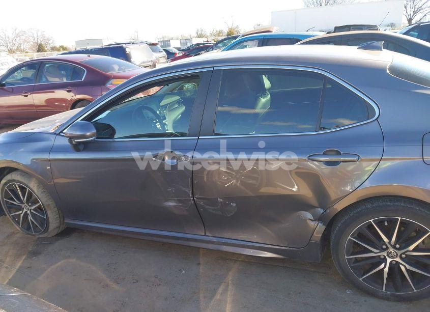 Photo 14 of 2021 Toyota Camry SE (VIN 4T1G11AK6MU475826)