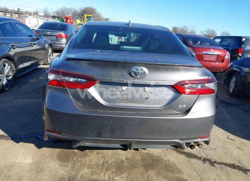 Photo 16 of 2021 Toyota Camry SE (VIN 4T1G11AK6MU475826)