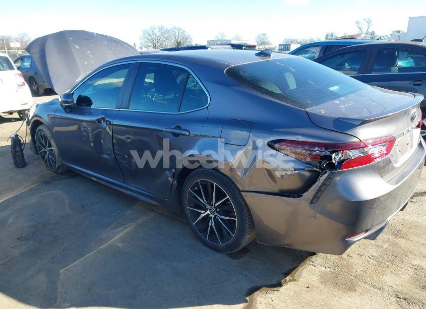 Photo 6 of 2021 Toyota Camry SE (VIN 4T1G11AK6MU475826)