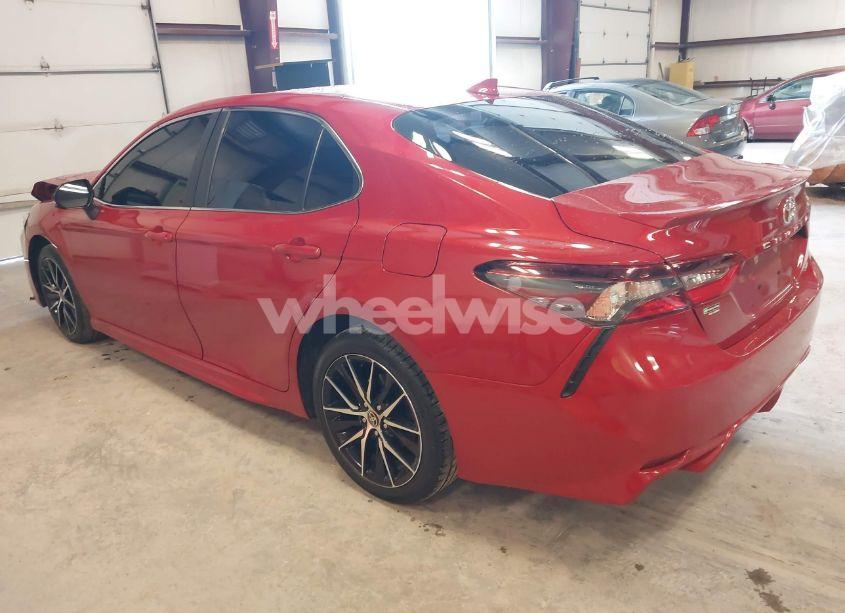 Photo 3 of 2021 Toyota Camry SE (VIN 4T1G11AK6MU479942)