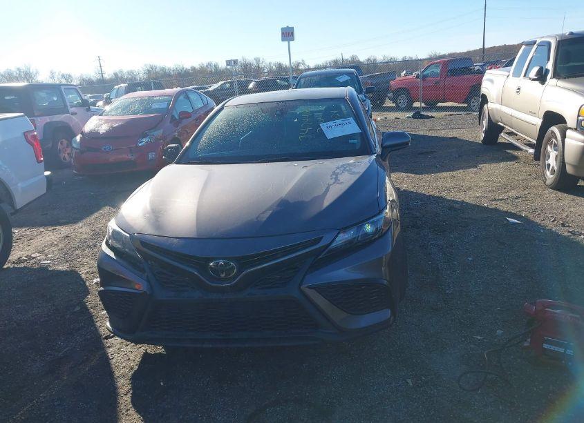 Photo 11 of 2021 Toyota Camry SE (VIN 4T1G11AK6MU480475)