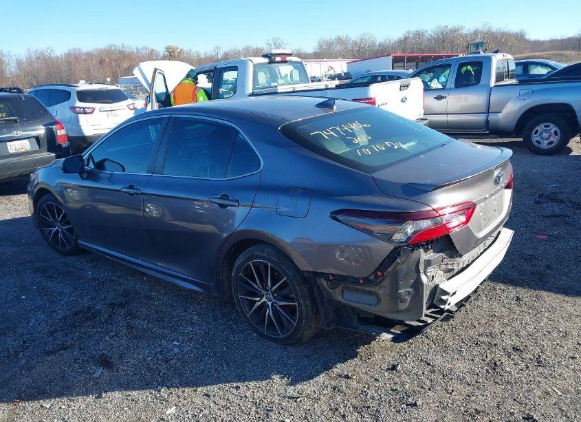 Photo 13 of 2021 Toyota Camry SE (VIN 4T1G11AK6MU480475)