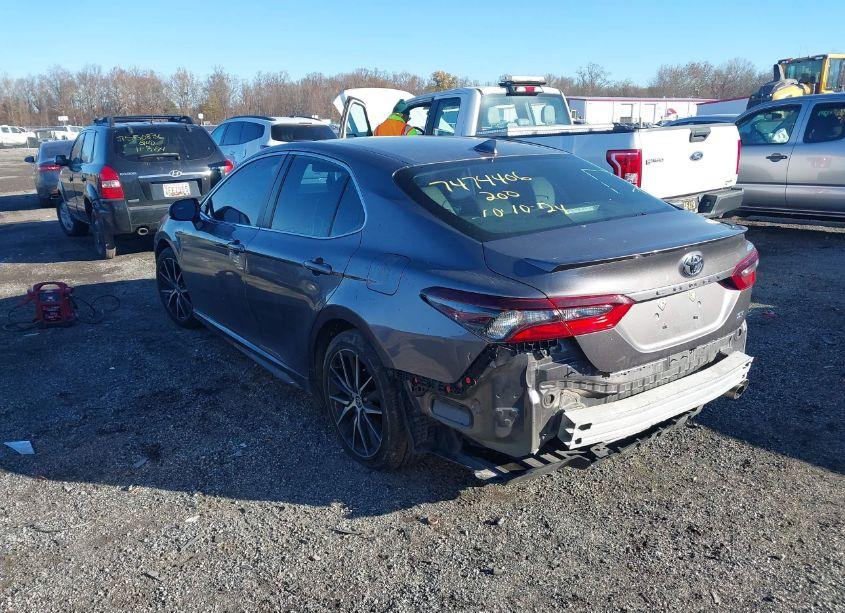 Photo 3 of 2021 Toyota Camry SE (VIN 4T1G11AK6MU480475)