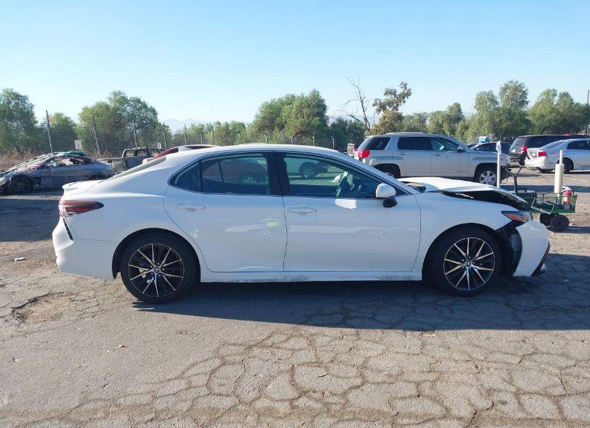 Photo 14 of 2021 Toyota Camry SE (VIN 4T1G11AK6MU490343)