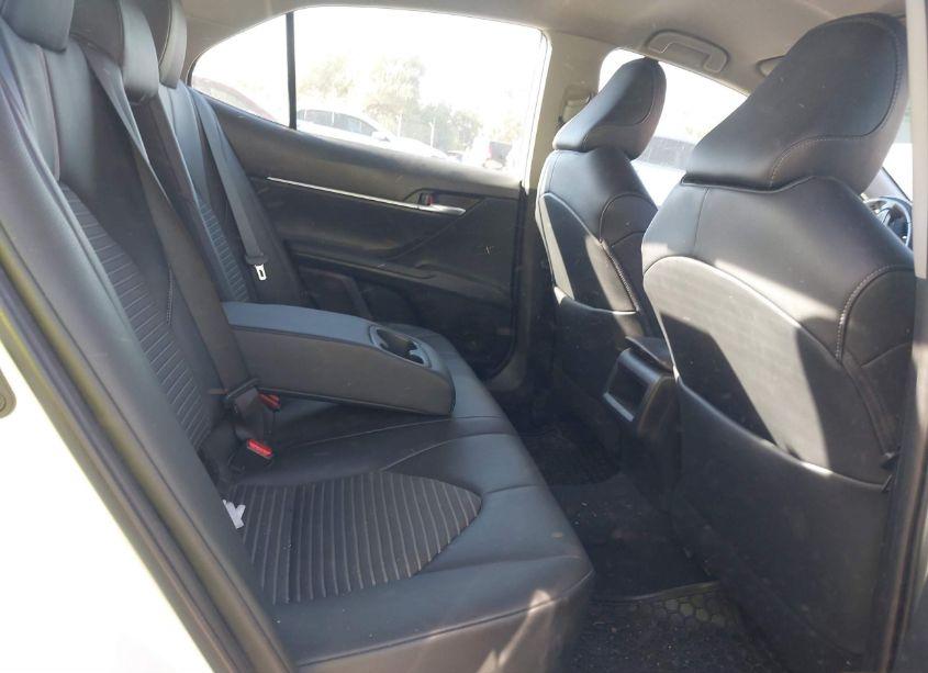 Photo 8 of 2021 Toyota Camry SE (VIN 4T1G11AK6MU490343)
