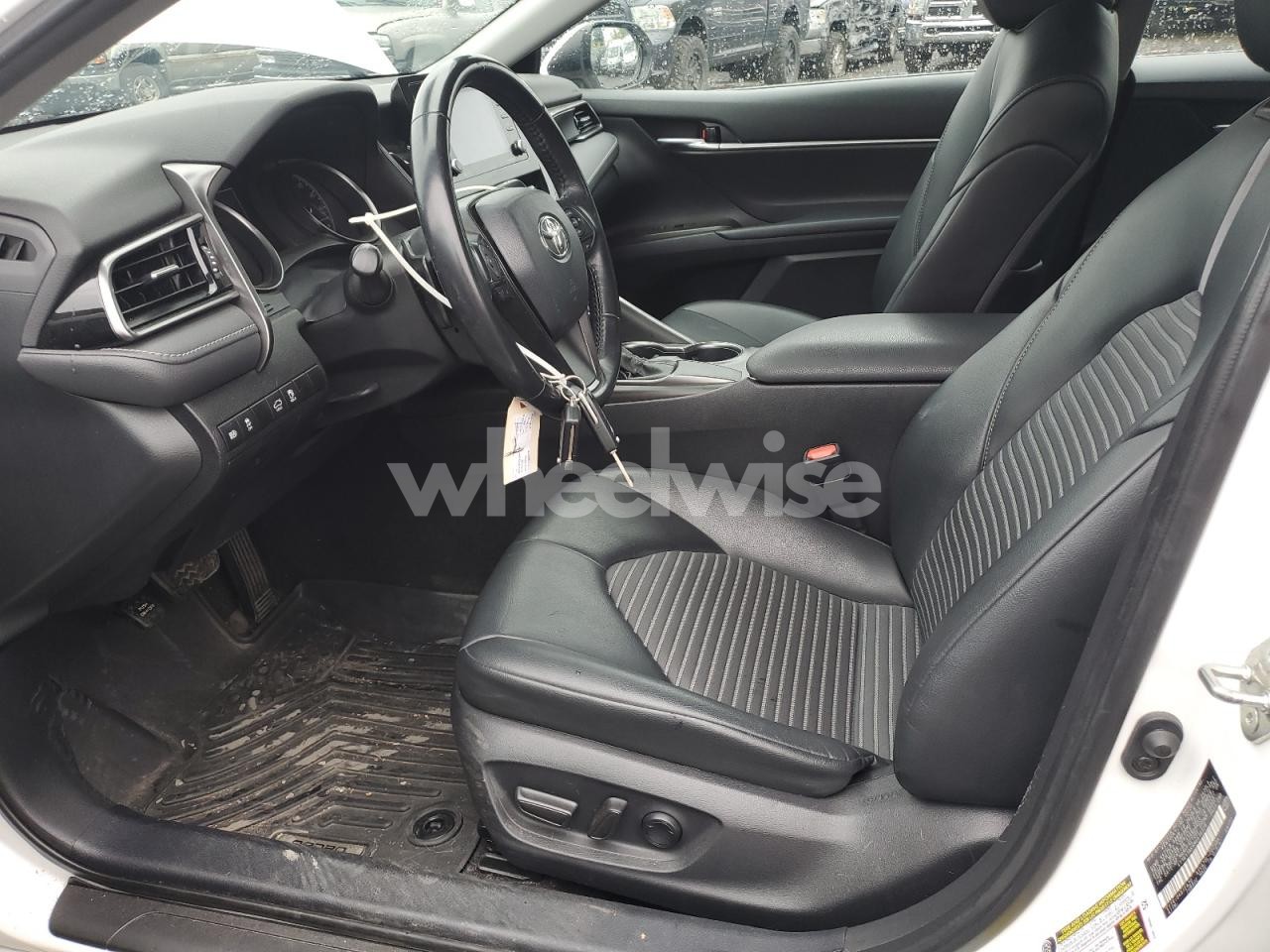 Photo 7 of 2021 TOYOTA CAMRY SE (VIN 4T1G11AK6MU516326)