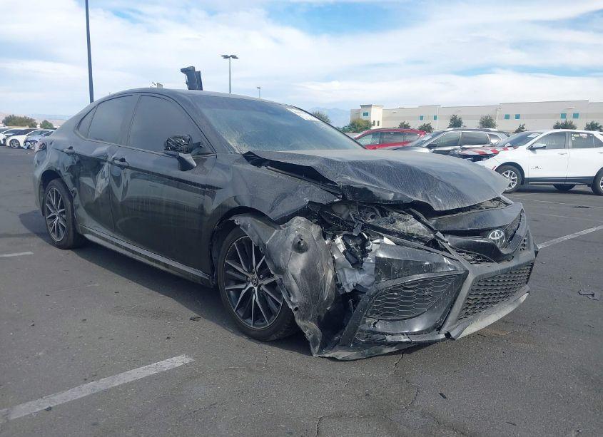 2021 Toyota Camry SE (VIN 4T1G11AK6MU518691) main photo