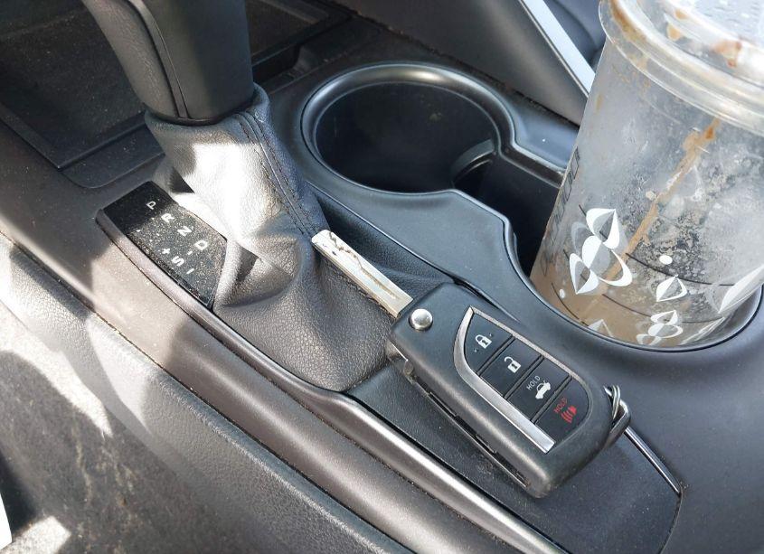 Photo 11 of 2021 Toyota Camry SE (VIN 4T1G11AK6MU518691)