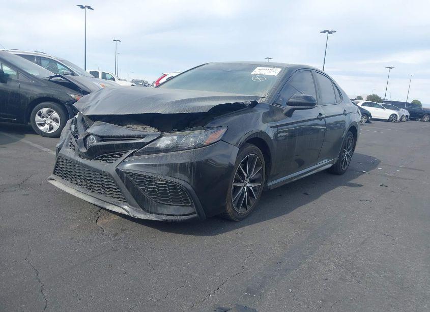 Photo 2 of 2021 Toyota Camry SE (VIN 4T1G11AK6MU518691)