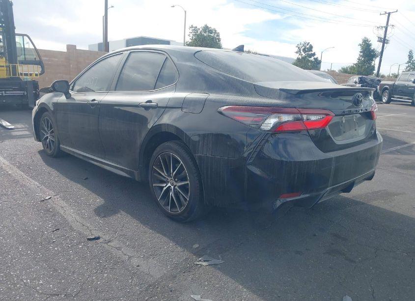 Photo 3 of 2021 Toyota Camry SE (VIN 4T1G11AK6MU518691)