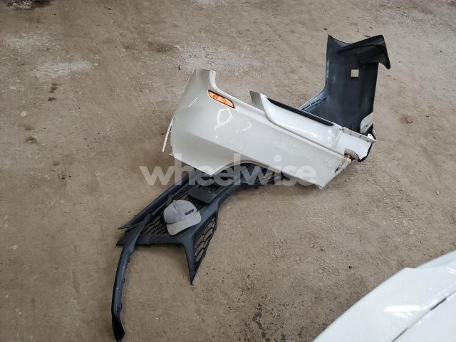 Photo 4 of 2021 TOYOTA CAMRY SE (VIN 4T1G11AK6MU529643)