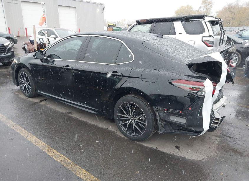 Photo 3 of 2021 Toyota Camry SE (VIN 4T1G11AK6MU539895)