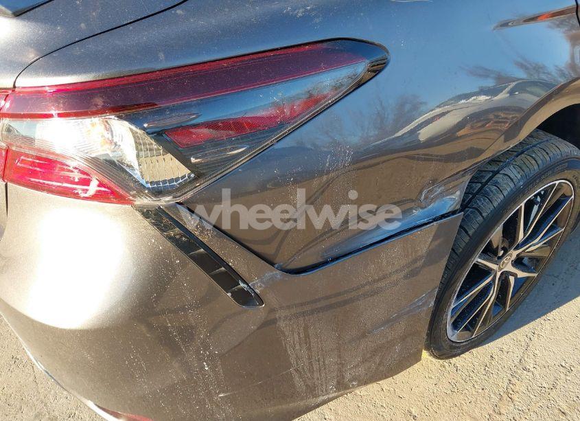 Photo 20 of 2021 Toyota Camry SE (VIN 4T1G11AK6MU574470)