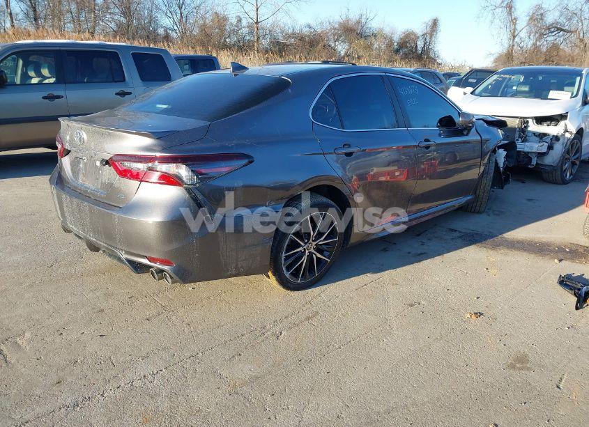 Photo 4 of 2021 Toyota Camry SE (VIN 4T1G11AK6MU574470)