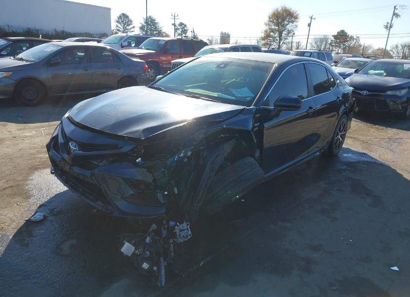 Photo 2 of 2021 Toyota Camry SE (VIN 4T1G11AK6MU595075)