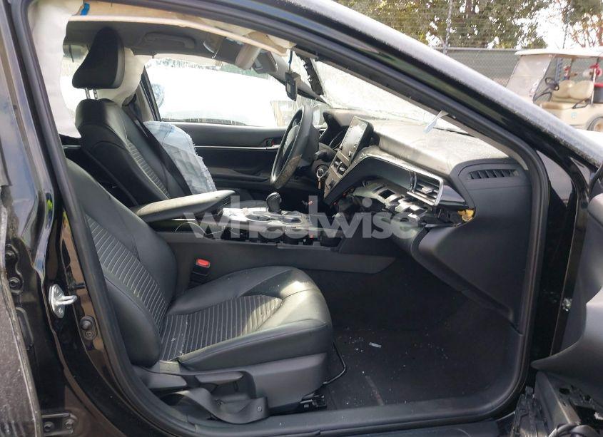 Photo 5 of 2022 Toyota Camry SE (VIN 4T1G11AK6NU003031)