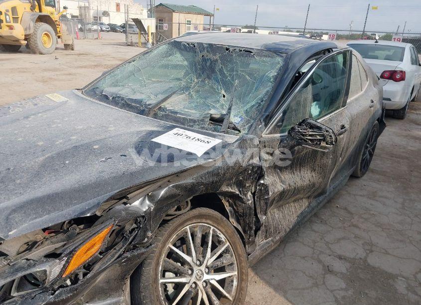 Photo 6 of 2022 Toyota Camry SE (VIN 4T1G11AK6NU003031)