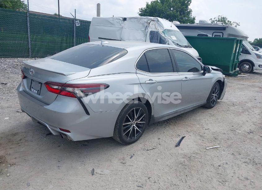 Photo 4 of 2022 Toyota Camry SE (VIN 4T1G11AK6NU017656)