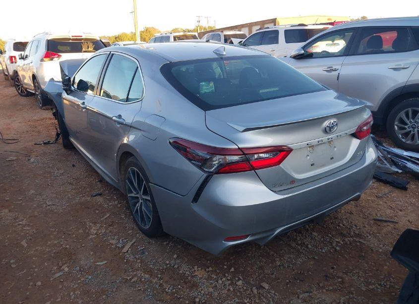 Photo 3 of 2022 Toyota Camry SE (VIN 4T1G11AK6NU028625)