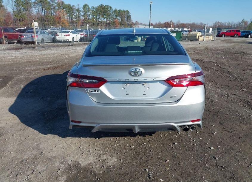 Photo 16 of 2022 Toyota Camry SE (VIN 4T1G11AK6NU040838)