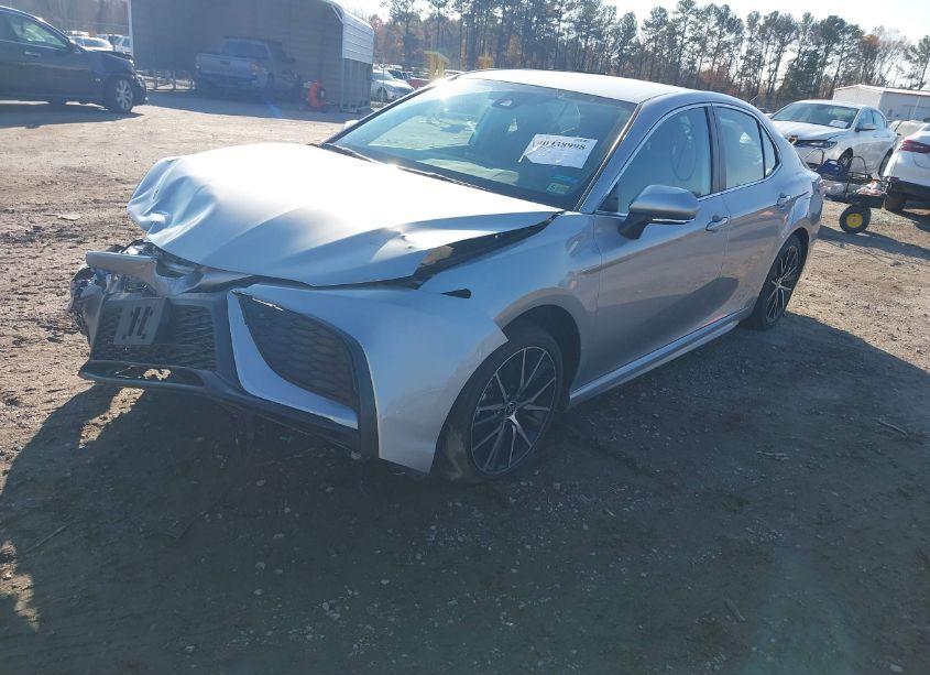 Photo 2 of 2022 Toyota Camry SE (VIN 4T1G11AK6NU040838)
