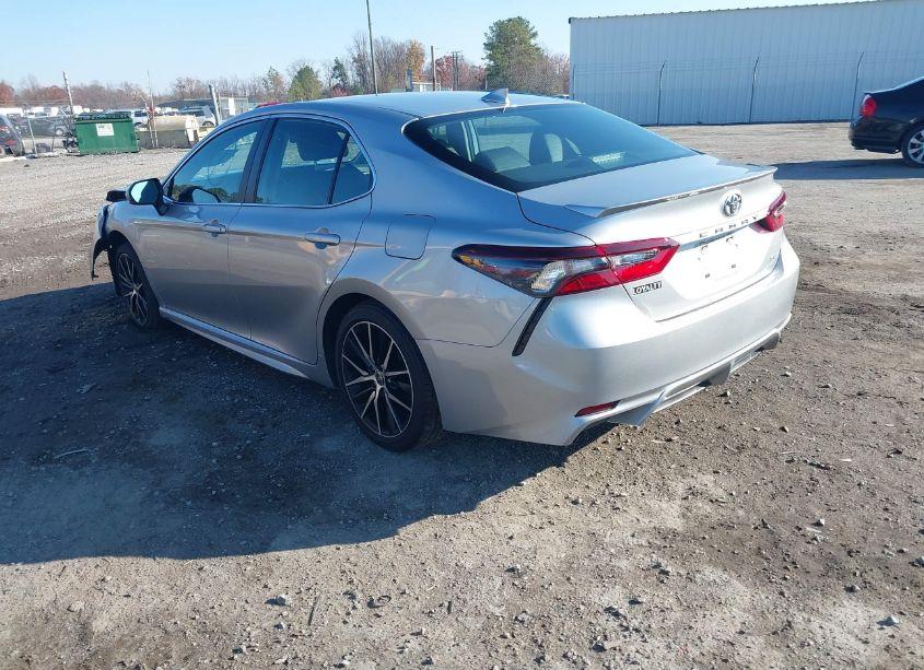 Photo 3 of 2022 Toyota Camry SE (VIN 4T1G11AK6NU040838)