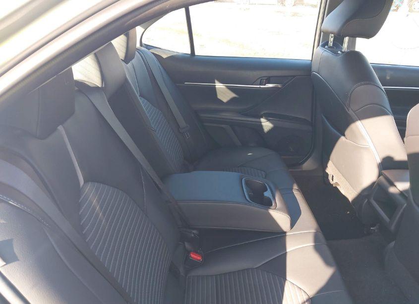 Photo 8 of 2022 Toyota Camry SE (VIN 4T1G11AK6NU040838)