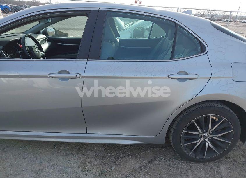 Photo 14 of 2022 Toyota Camry SE (VIN 4T1G11AK6NU056554)