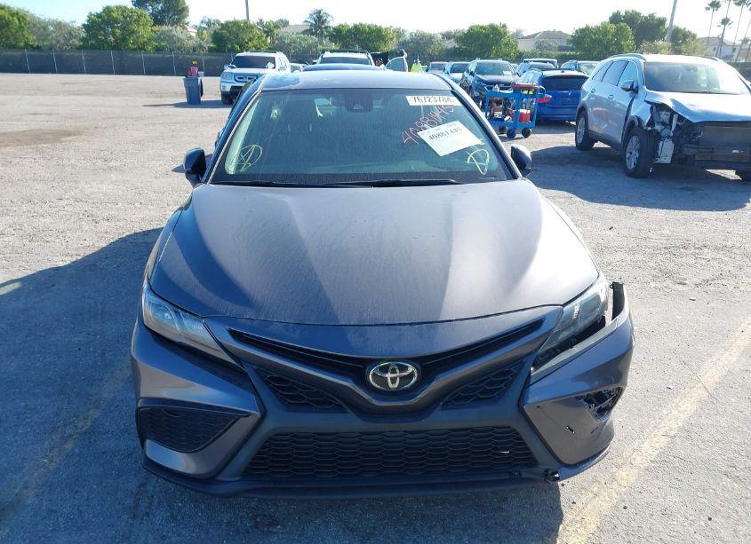 Photo 12 of 2022 Toyota Camry SE (VIN 4T1G11AK6NU499366)