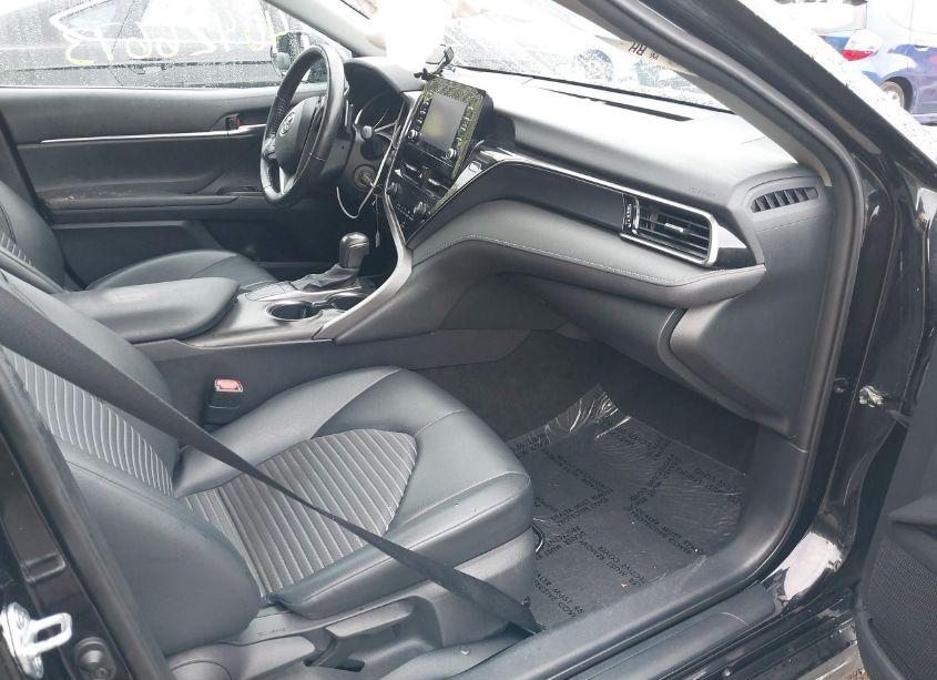 Photo 5 of 2022 Toyota Camry SE (VIN 4T1G11AK6NU622230)