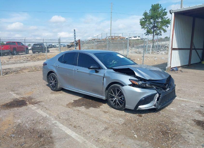 2022 Toyota Camry SE (VIN 4T1G11AK6NU624754) main photo