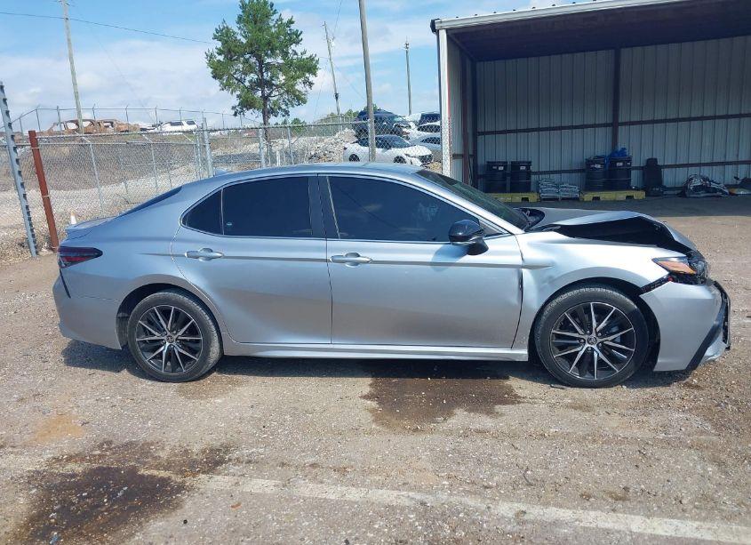 Photo 13 of 2022 Toyota Camry SE (VIN 4T1G11AK6NU624754)