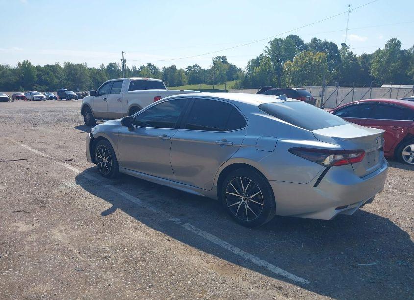 Photo 3 of 2022 Toyota Camry SE (VIN 4T1G11AK6NU624754)
