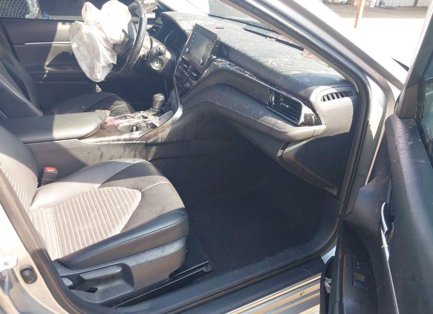 Photo 5 of 2022 Toyota Camry SE (VIN 4T1G11AK6NU624754)